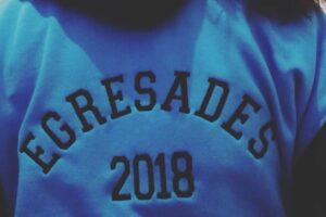 La palabra "Egresades"