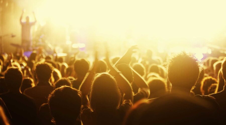 Foto de una multitud cristiana